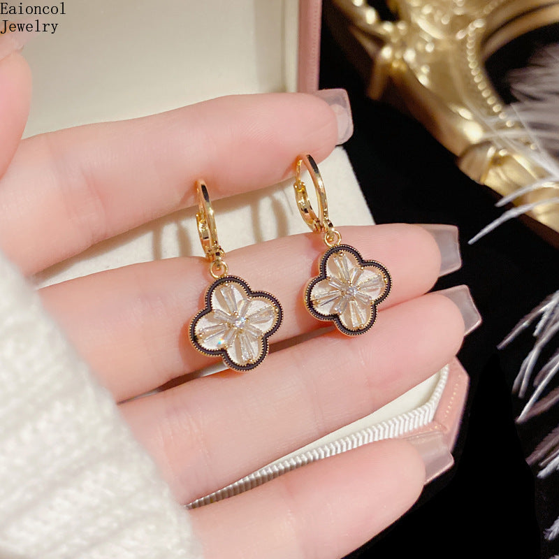 14k gold plating Chic and Delicate Four-Leaf Clover Earrrings - Unique Flower Design